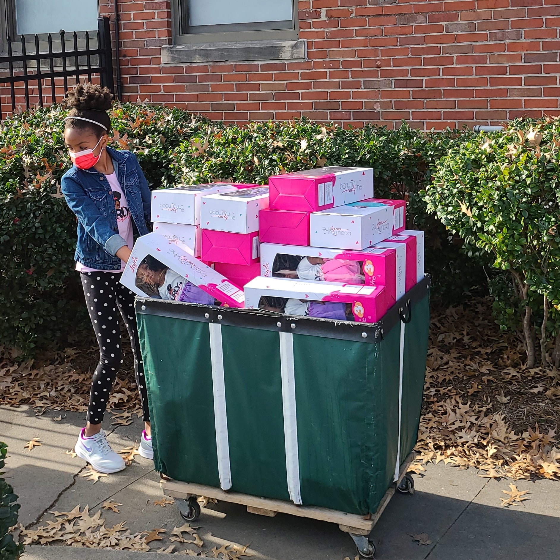 Spreading Dolls, Confidence & Cheer!: #GiftADoll Atlanta Mission